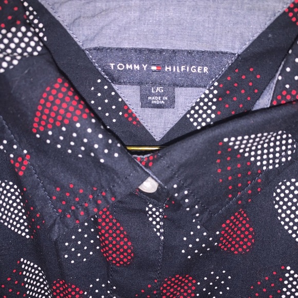 ✨New✨Tommy Hilfiger Button Down - Picture 2 of 3